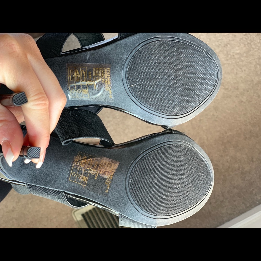 Strappy Black Heels - Picture 4 of 4